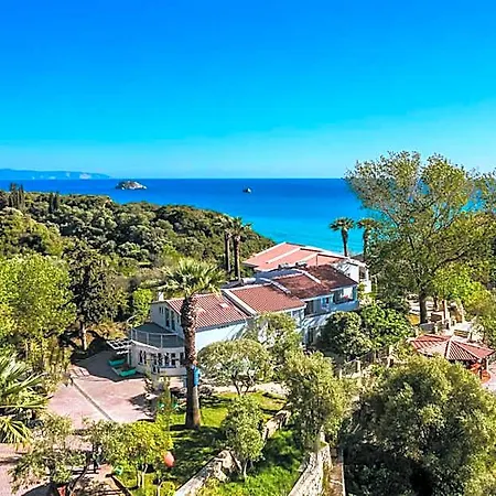 Costa Avithos Hotel