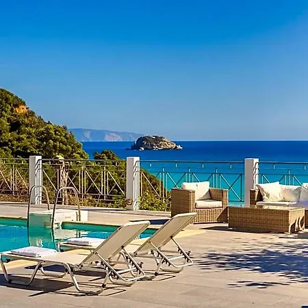 Costa Avithos Hotel 4*